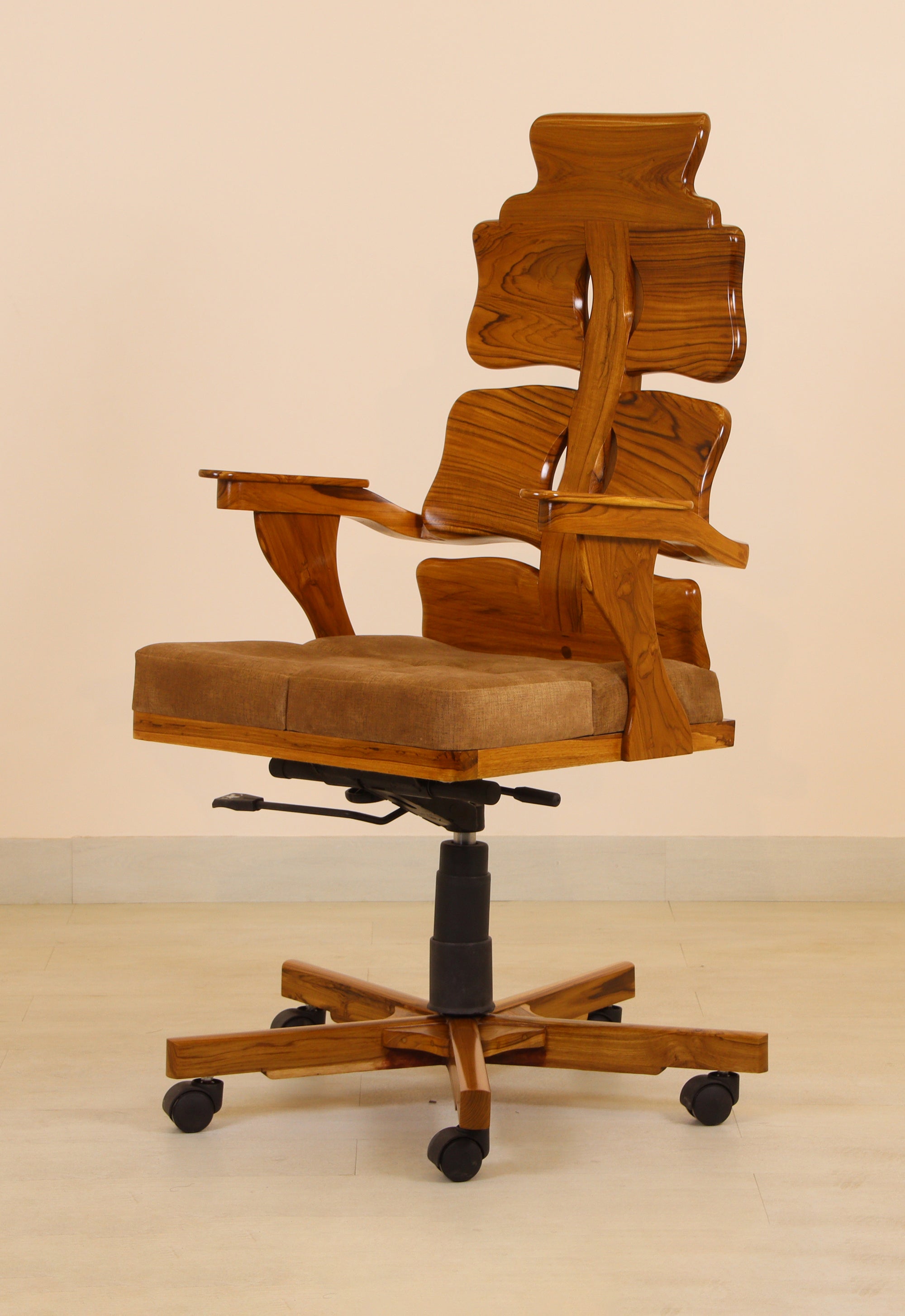 Back bone executive boss chair