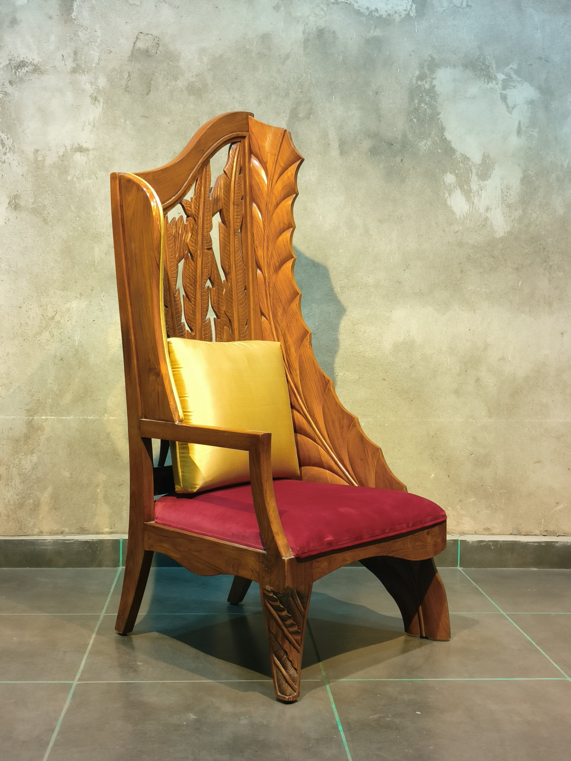 BANANA LEAF CHAIR